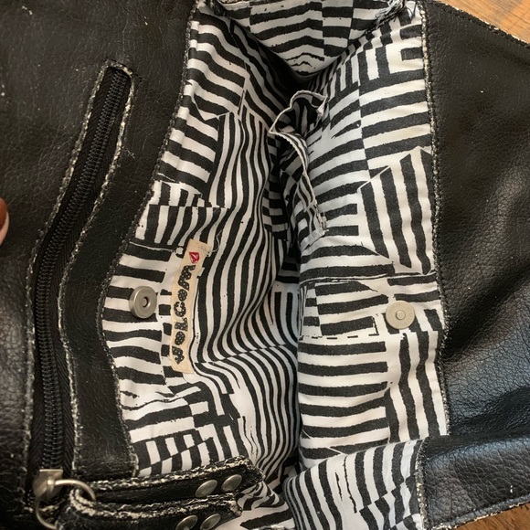 Volcom purse - Picture 5 of 5